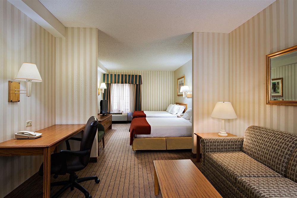 Holiday Inn Express Philadelphia Ne - Langhorne By Ihg Стая снимка