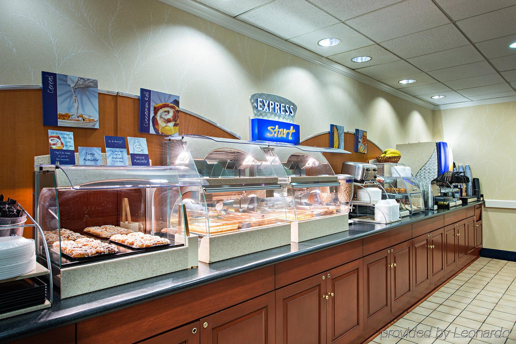 Holiday Inn Express Philadelphia Ne - Langhorne By Ihg Ресторант снимка